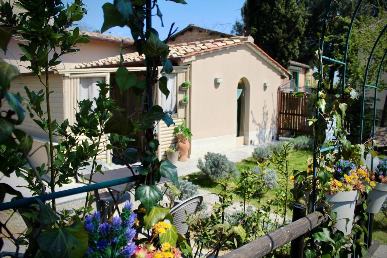 Il Lavandeto - Farmhouse In The City Villa Siena Exterior photo